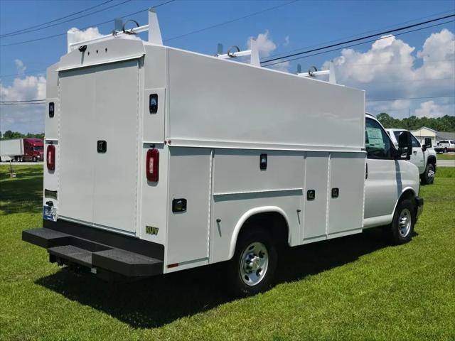 2025 Chevrolet Express Cutaway Work Van