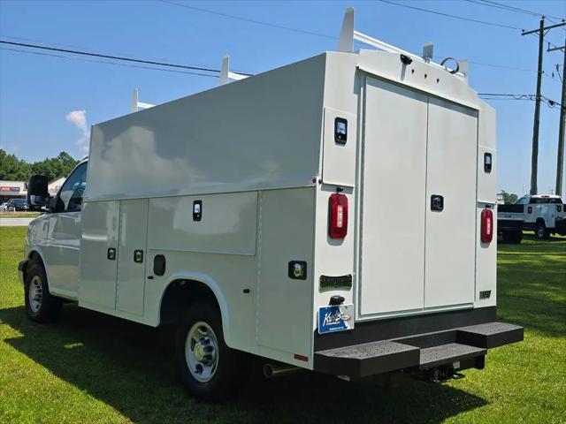 2025 Chevrolet Express Cutaway Work Van