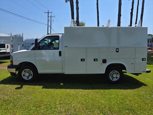 2025 Chevrolet Express Cutaway Work Van