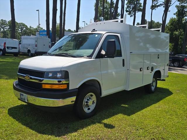 2025 Chevrolet Express Cutaway Work Van