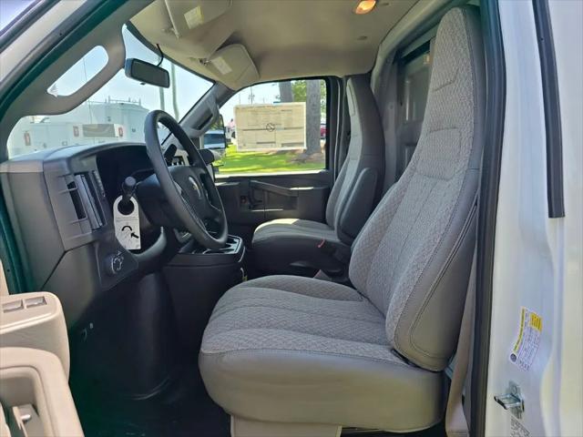 2025 Chevrolet Express Cutaway Work Van