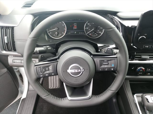 2025 Nissan Pathfinder SL FWD