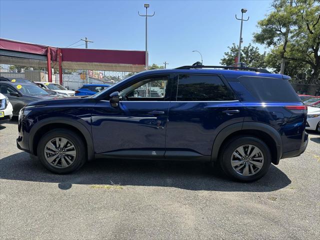 2022 Nissan Pathfinder SV 4WD [8]