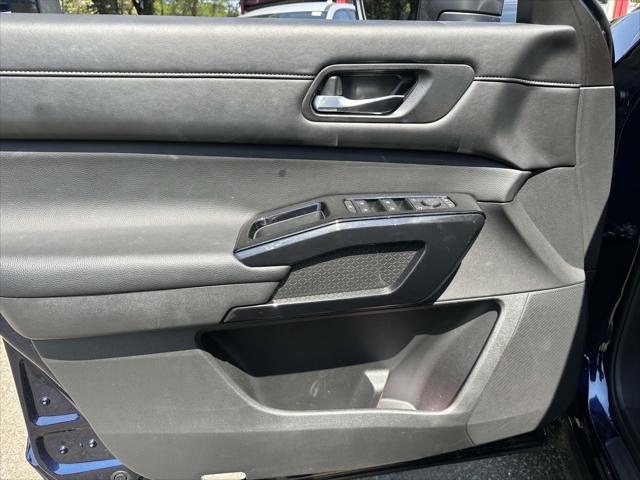 2022 Nissan Pathfinder SV 4WD [20]