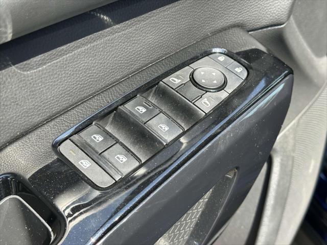 2022 Nissan Pathfinder SV 4WD [21]