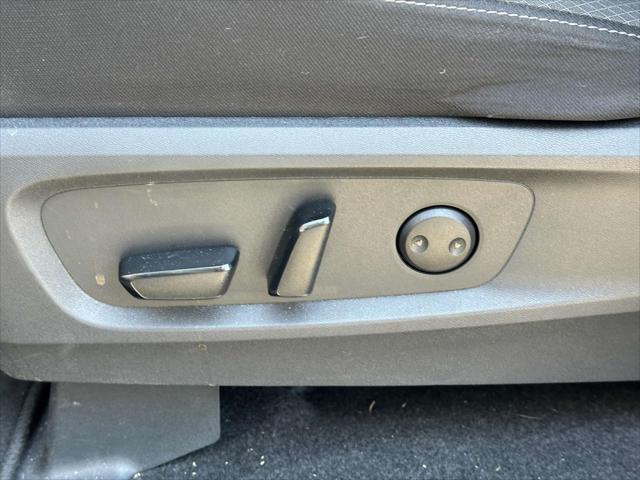 2022 Nissan Pathfinder SV 4WD [22]