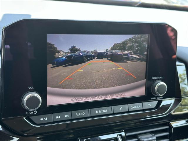 2022 Nissan Pathfinder SV 4WD [26]