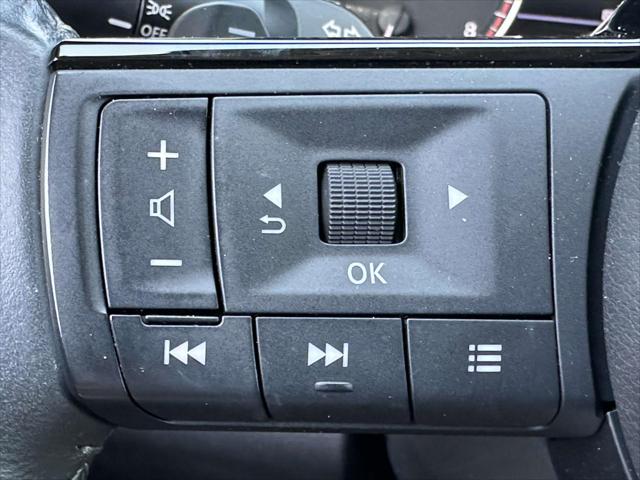 2022 Nissan Pathfinder SV 4WD [33]