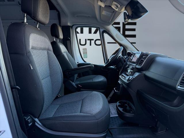 2026 Ram ProMaster Cargo Van SLT