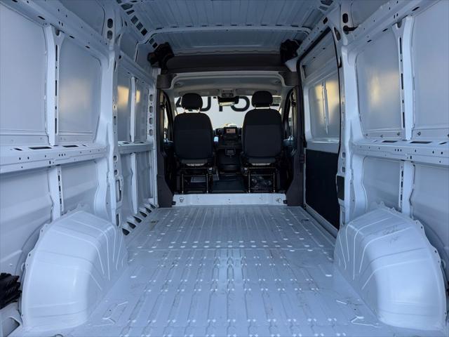 2026 Ram ProMaster Cargo Van SLT