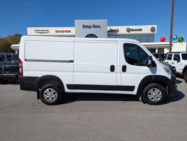 2026 Ram ProMaster Cargo Van SLT Low Roof 136" WB