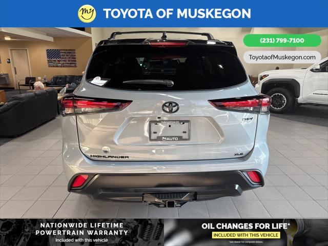 2025 Toyota Highlander Hybrid XLE