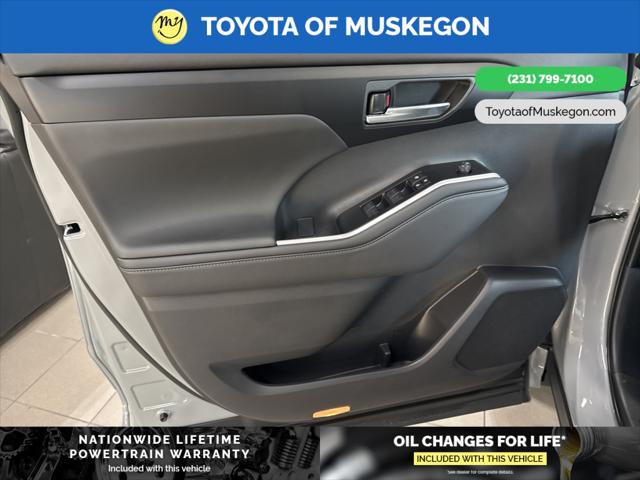 2025 Toyota Highlander Hybrid XLE