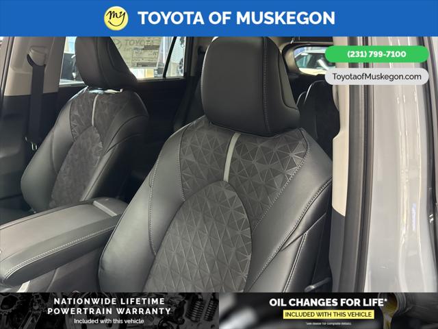 2025 Toyota Highlander Hybrid XLE