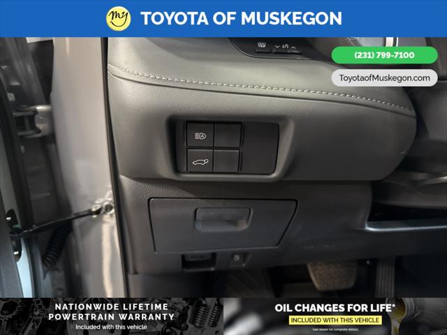 2025 Toyota Highlander Hybrid XLE