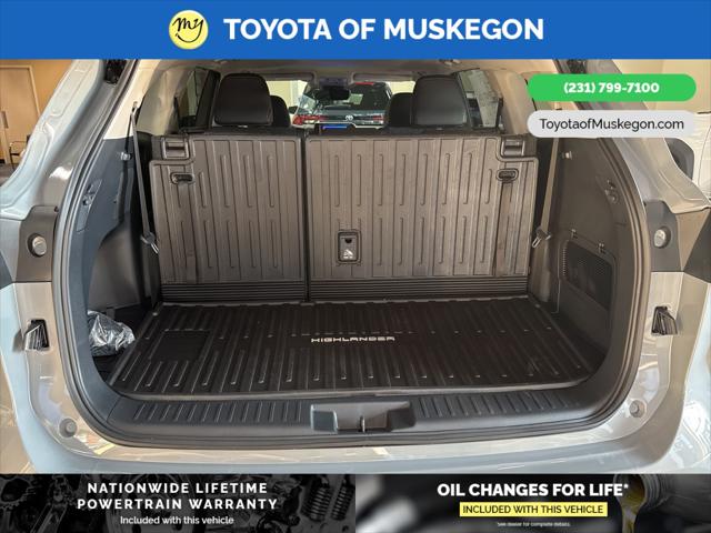 2025 Toyota Highlander Hybrid XLE