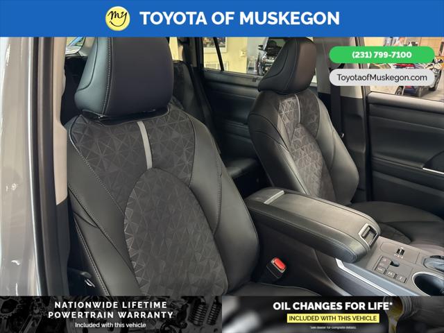 2025 Toyota Highlander Hybrid XLE