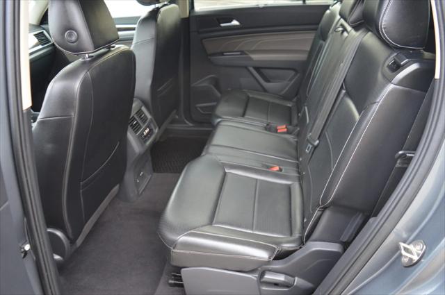 2022 Volkswagen Atlas 3.6L V6 SE w/Technology