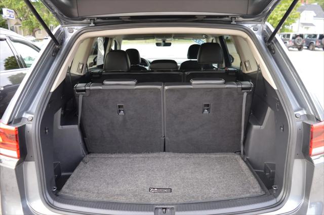 2022 Volkswagen Atlas 3.6L V6 SE w/Technology
