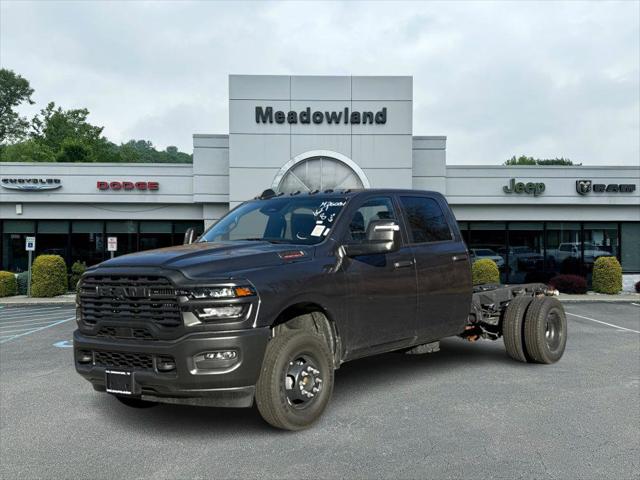 2026 RAM Ram 3500 Chassis Cab RAM 3500 TRADESMAN CREW CAB CHASSIS 4X4 60 CA 2026 RAM Ram 3500 Chassis Cab RAM 3500 TRADESMAN CREW CAB CHASSIS 4X4 60 CA