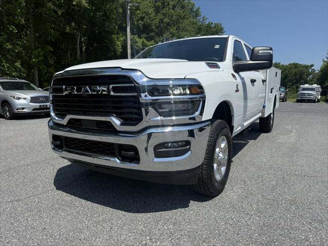 2026 RAM Ram 3500 Chassis Cab RAM 3500 TRADESMAN CREW CAB CHASSIS 4X4 60 CA 2026 RAM Ram 3500 Chassis Cab RAM 3500 TRADESMAN CREW CAB CHASSIS 4X4 60 CA