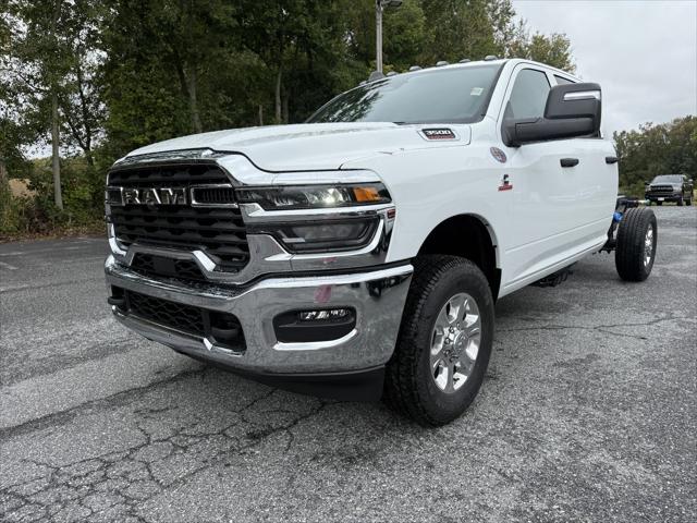 2026 RAM Ram 3500 Chassis Cab RAM 3500 TRADESMAN CREW CAB CHASSIS 4X4 60 CA 2026 RAM Ram 3500 Chassis Cab RAM 3500 TRADESMAN CREW CAB CHASSIS 4X4 60 CA