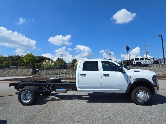 2026 RAM Ram 5500 Chassis Cab RAM 5500 TRADESMAN CHASSIS CREW CAB 4X4 84 CA 2026 RAM Ram 5500 Chassis Cab RAM 5500 TRADESMAN CHASSIS CREW CAB 4X4 84 CA