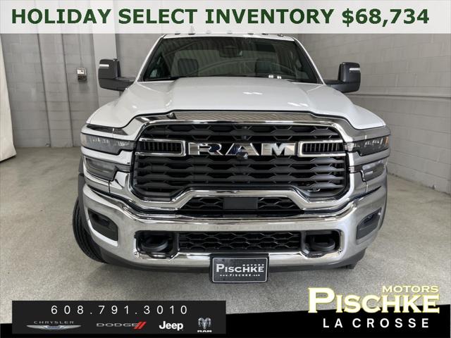 2026 RAM Ram 5500 Chassis Cab RAM 5500 TRADESMAN CHASSIS REGULAR CAB 4X4 84 CA 2026 RAM Ram 5500 Chassis Cab RAM 5500 TRADESMAN CHASSIS REGULAR CAB 4X4 84 CA