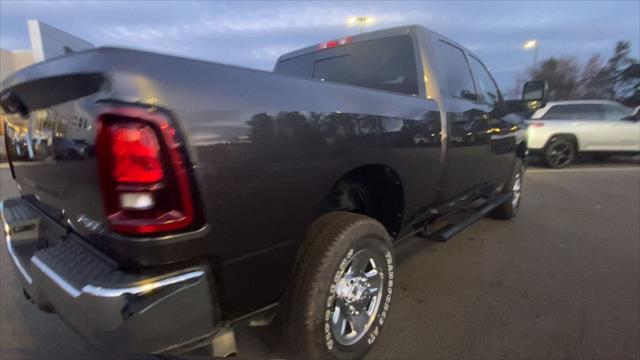 2026 RAM Ram 2500 RAM 2500 TRADESMAN CREW CAB 4X4 64 BOX