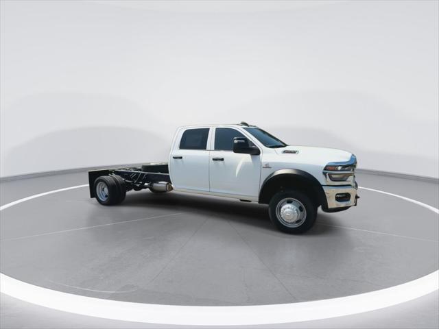 2026 RAM Ram 5500 Chassis Cab RAM 5500 TRADESMAN CHASSIS CREW CAB 4X4 84 CA