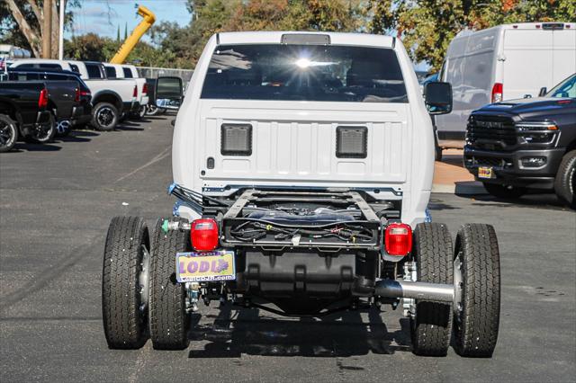 2026 RAM 5500 Chassis RAM 5500 TRADESMAN CHASSIS CREW CAB 4X4 84 CA