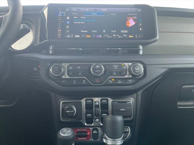 2025 Jeep Gladiator GLADIATOR MOJAVE X 4X4 2025 Jeep Gladiator GLADIATOR MOJAVE X 4X4