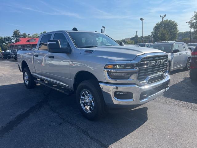2026 RAM Ram 2500 RAM 2500 TRADESMAN CREW CAB 4X4 64 BOX