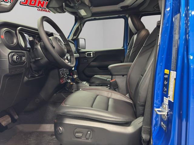 2025 Jeep Gladiator GLADIATOR RUBICON X 4X4