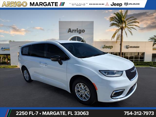 2026 Chrysler Pacifica Select for sale in Margate, FL