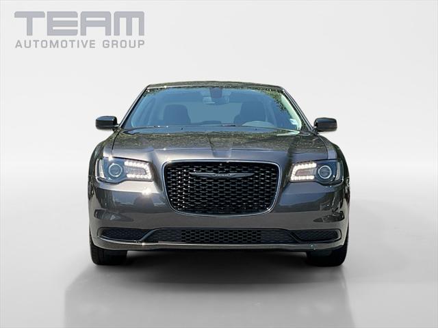 2023 Chrysler 300 Touring