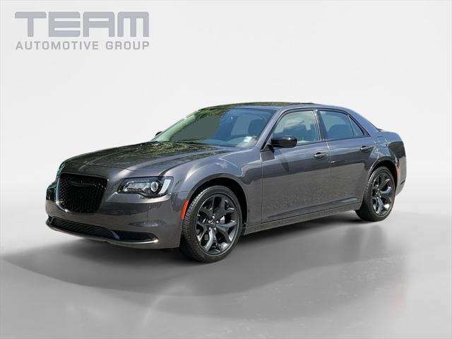 2023 Chrysler 300 Touring