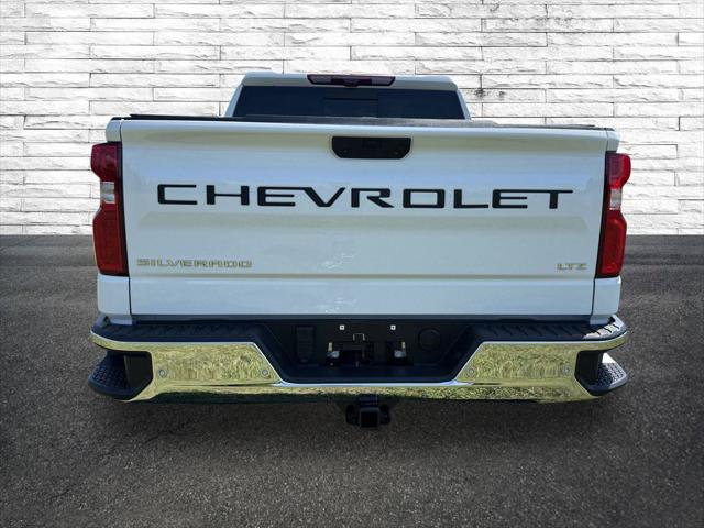 2021 Chevrolet Silverado 1500 4WD Crew Cab Short Bed LTZ