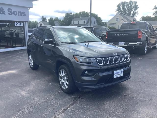 2022 Jeep Compass Latitude Lux 4x4 2022 Jeep Compass Latitude Lux 4x4