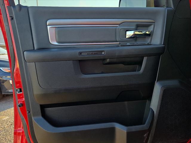2023 Ram 1500 Classic SLT Crew Cab 4x4 5'7" Box