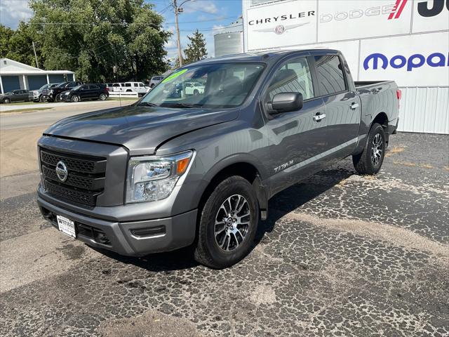 2021 Nissan TITAN Crew Cab SV 4x4 2021 Nissan TITAN Crew Cab SV 4x4