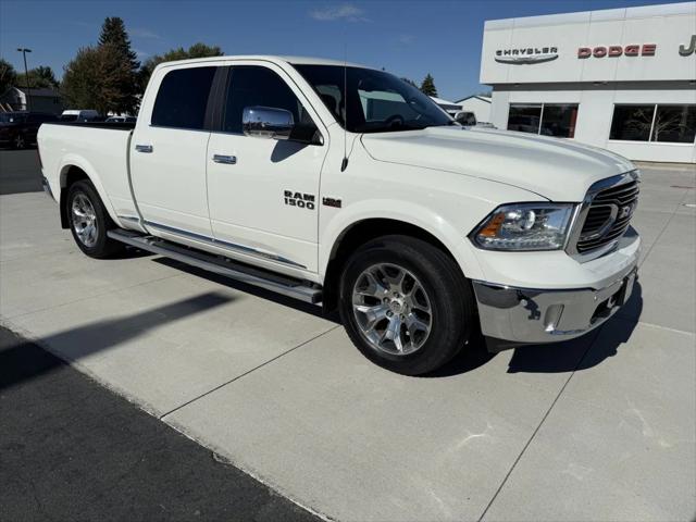 2017 RAM 1500 Limited Crew Cab 4x4 64 Box 2017 RAM 1500 Limited Crew Cab 4x4 64 Box