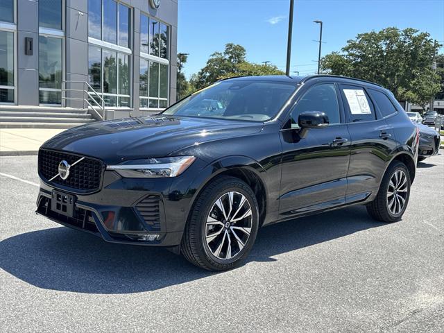 2023 Volvo XC60 B5 Plus Dark Theme