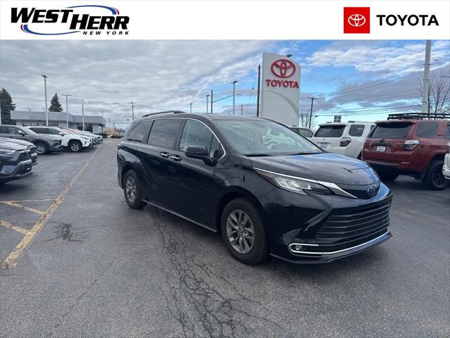 2023 Toyota Sienna XLE