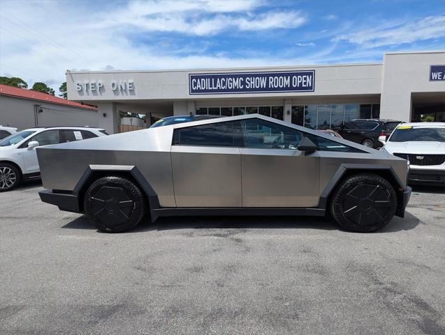 2024 Tesla Cybertruck Cyberbeast
