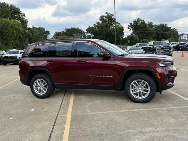 2025 Jeep Grand Cherokee GRAND CHEROKEE LAREDO X 4X4