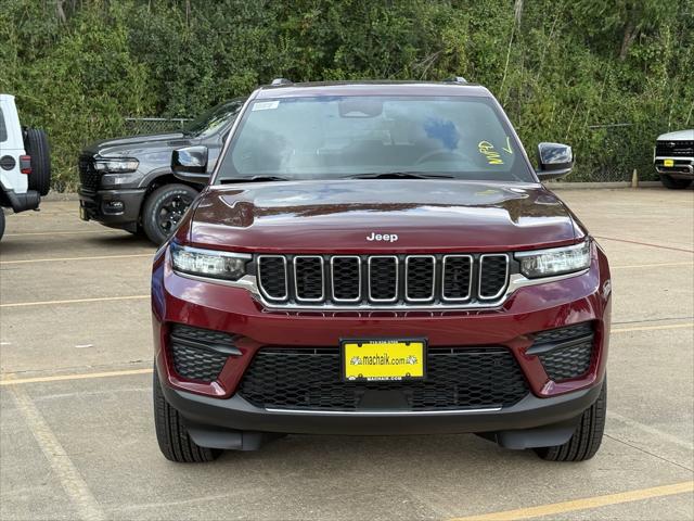 2025 Jeep Grand Cherokee GRAND CHEROKEE LAREDO X 4X4