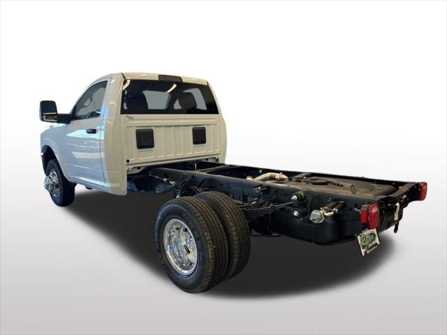 2024 RAM Ram 3500 Chassis Cab RAM 3500 TRADESMAN CHASSIS REGULAR CAB 4X4 60 CA