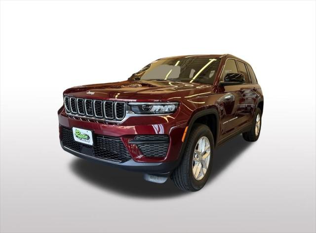2025 Jeep Grand Cherokee GRAND CHEROKEE LAREDO X 4X4