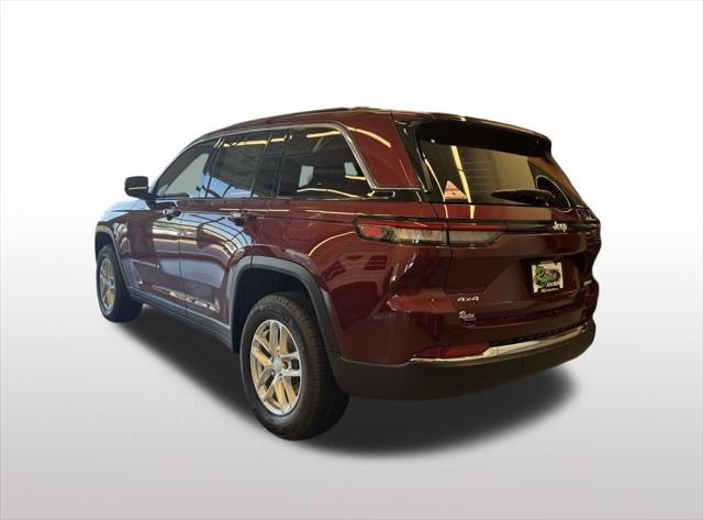 2025 Jeep Grand Cherokee GRAND CHEROKEE LAREDO X 4X4